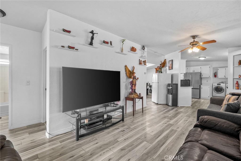 11301 Euclid 76, Garden Grove CA 92840 - photo 9