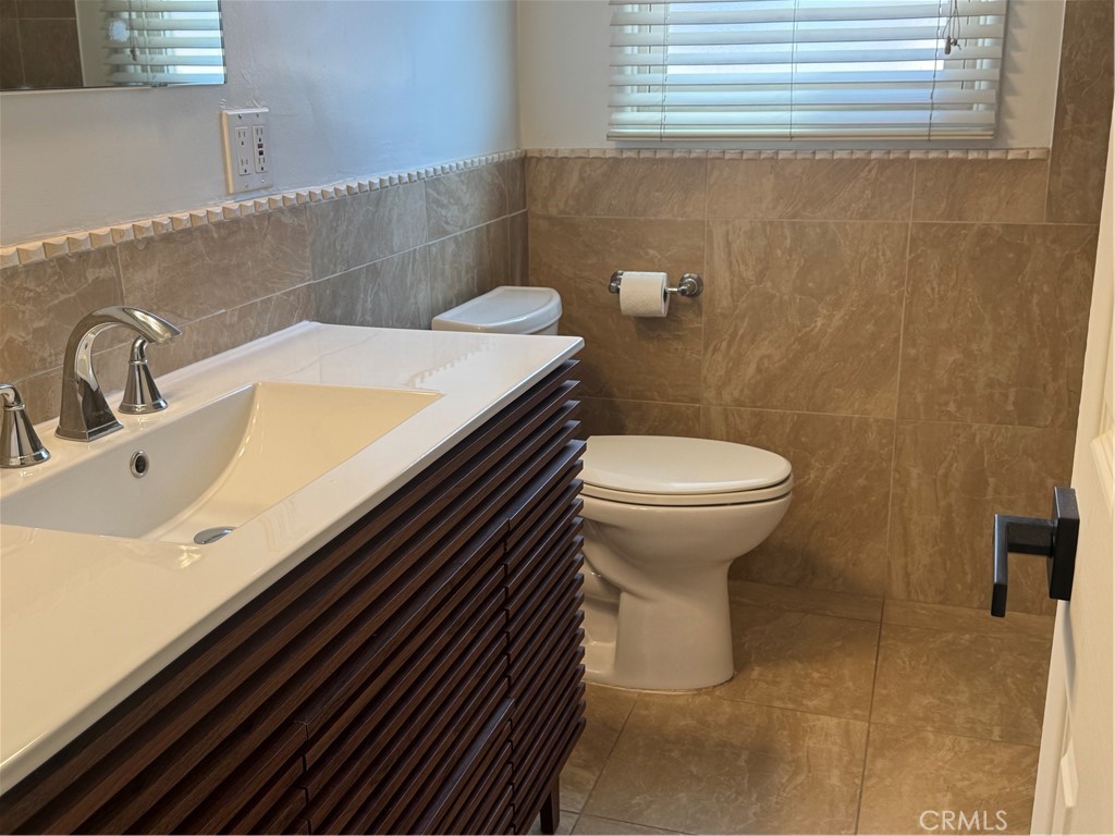 11582 Chester, Garden Grove CA 92840 - photo 14