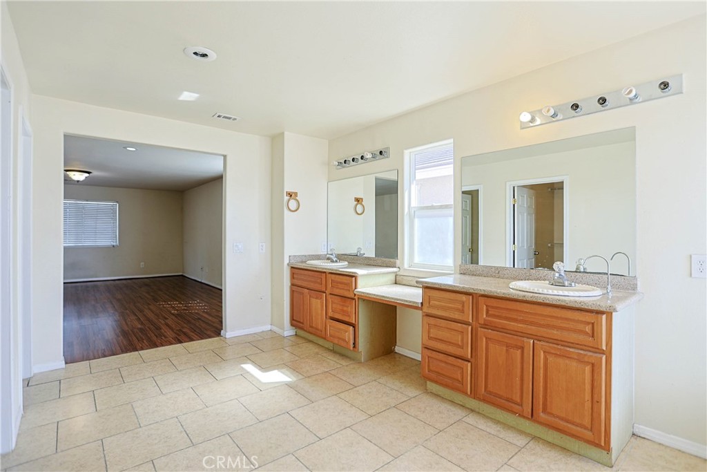 11722 West, Garden Grove CA 92840 - photo 35