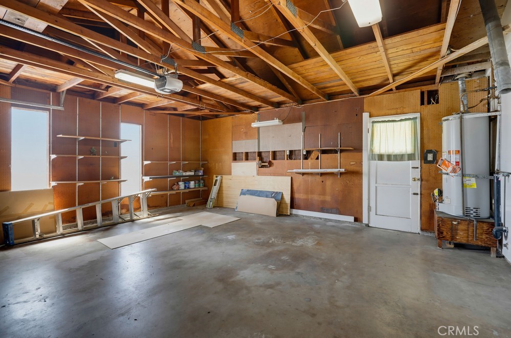 2 car garage with direct access to front house and 2 parking spots in Driveway - 11841 Garnet, Garden Grove CA 92845 - photo 41