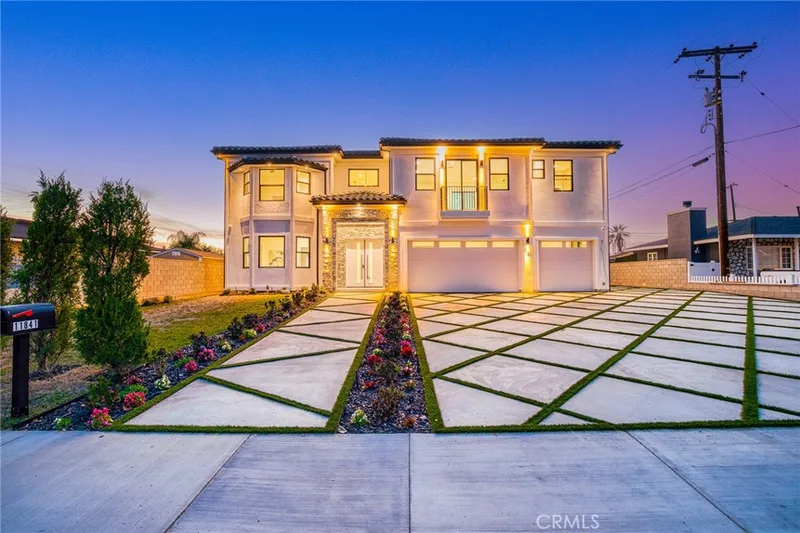 11841 Magnolia Street, Garden Grove