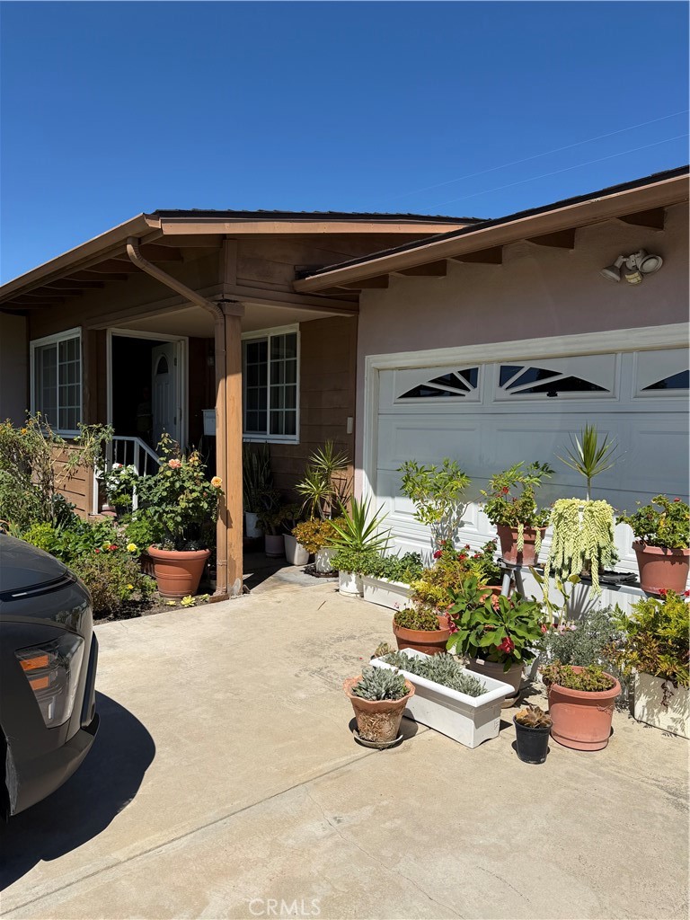 2 car garage with the extended driveway - 11882 easy way, Garden Grove CA 92840 - photo 1