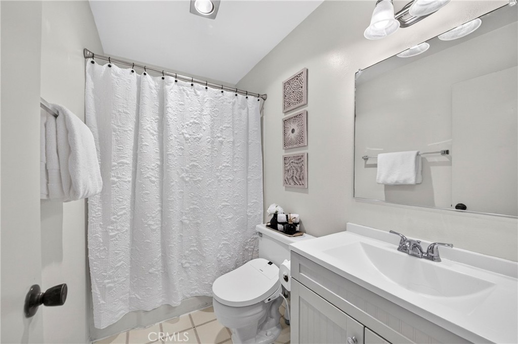 Hallway Bathroom - 12114 Stonegate Lane, Garden Grove CA 92845 - photo 26