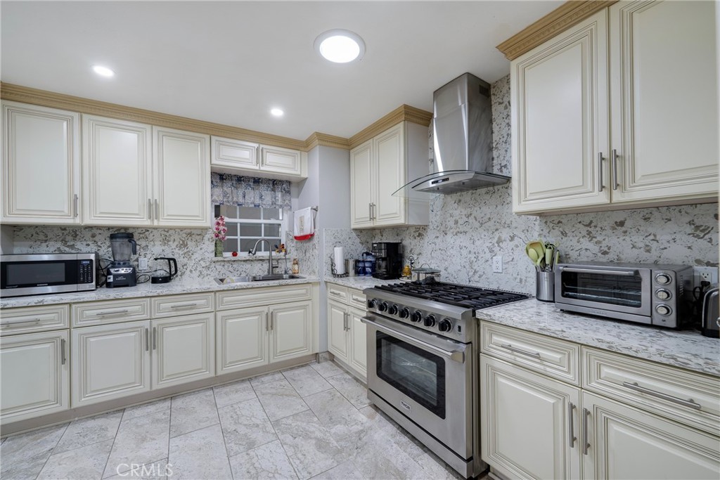 12262 Oertly Drive, Garden Grove CA 92840 - photo 10