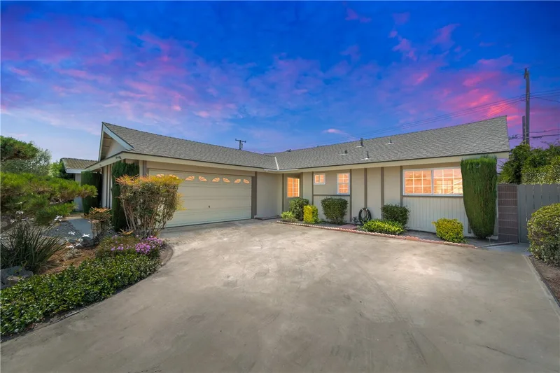 12391 Lamplighter St, Garden Grove, CA 92845