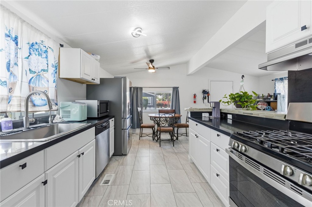 12560 Haster 204, Garden Grove CA 92840 - photo 6