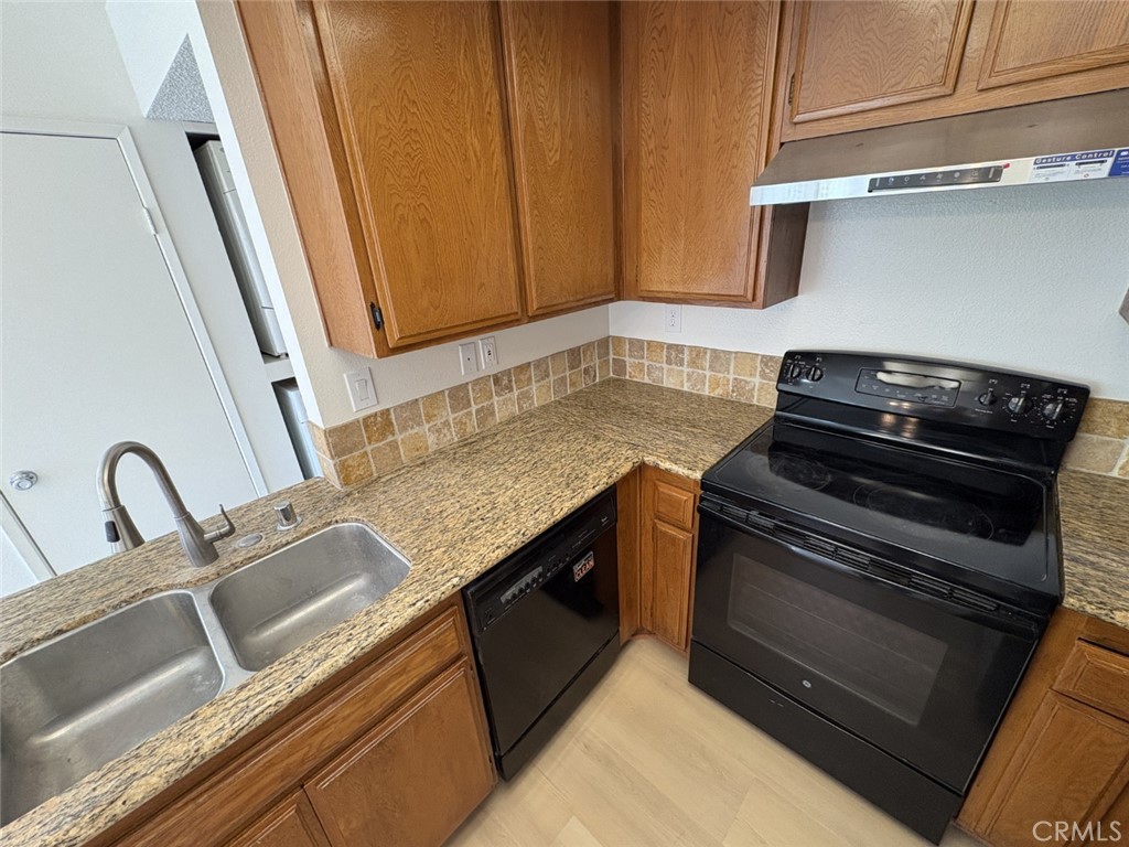 12561 Edgemont 16, Garden Grove CA 92845 - photo 4