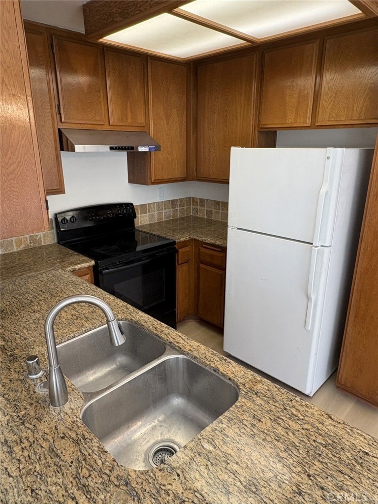 12561 Edgemont 16, Garden Grove CA 92845 - photo 5