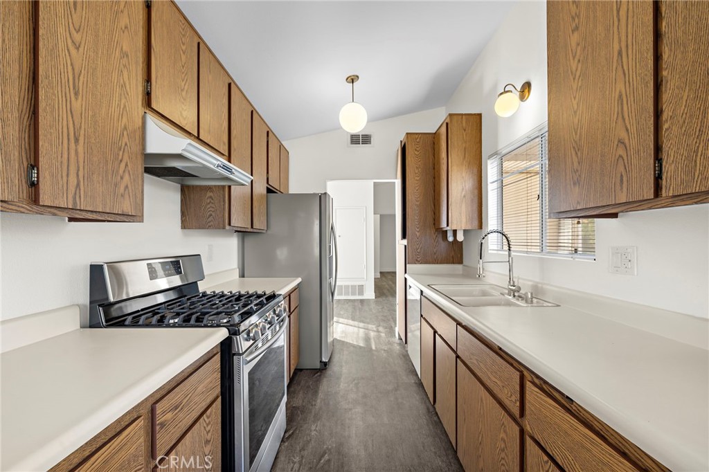 12562 Dale 17, Garden Grove CA 92841 - photo 11