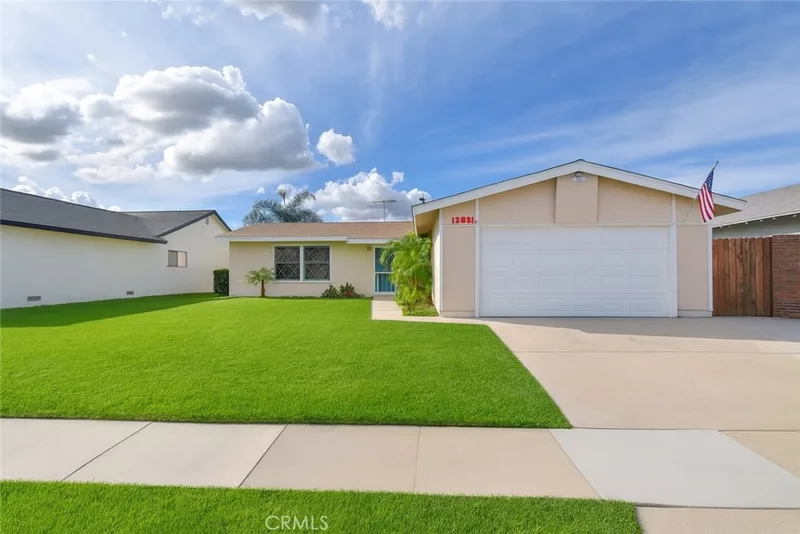 12621 Strathmore, Garden Grove, CA 92840