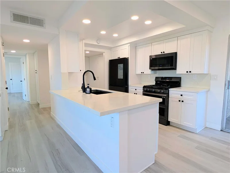 12635 Main 221, Garden Grove, CA 92840