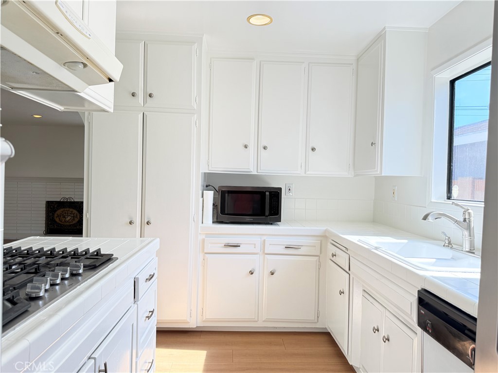 12782 Wild Goose, Garden Grove CA 92845 - photo 8