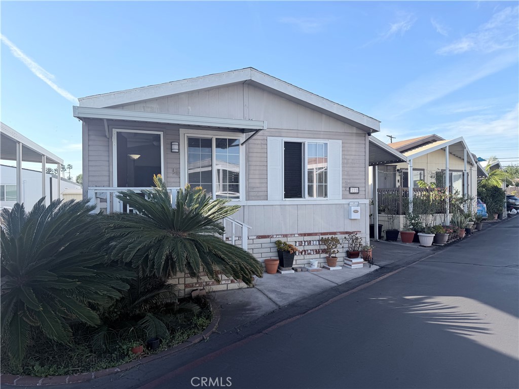13181 222 Lampson, Garden Grove CA 92840 - photo 2