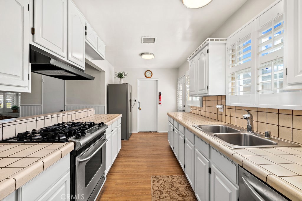Garage Access to Kitchen - 13191 Lewis, Garden Grove CA 92843 - photo 10