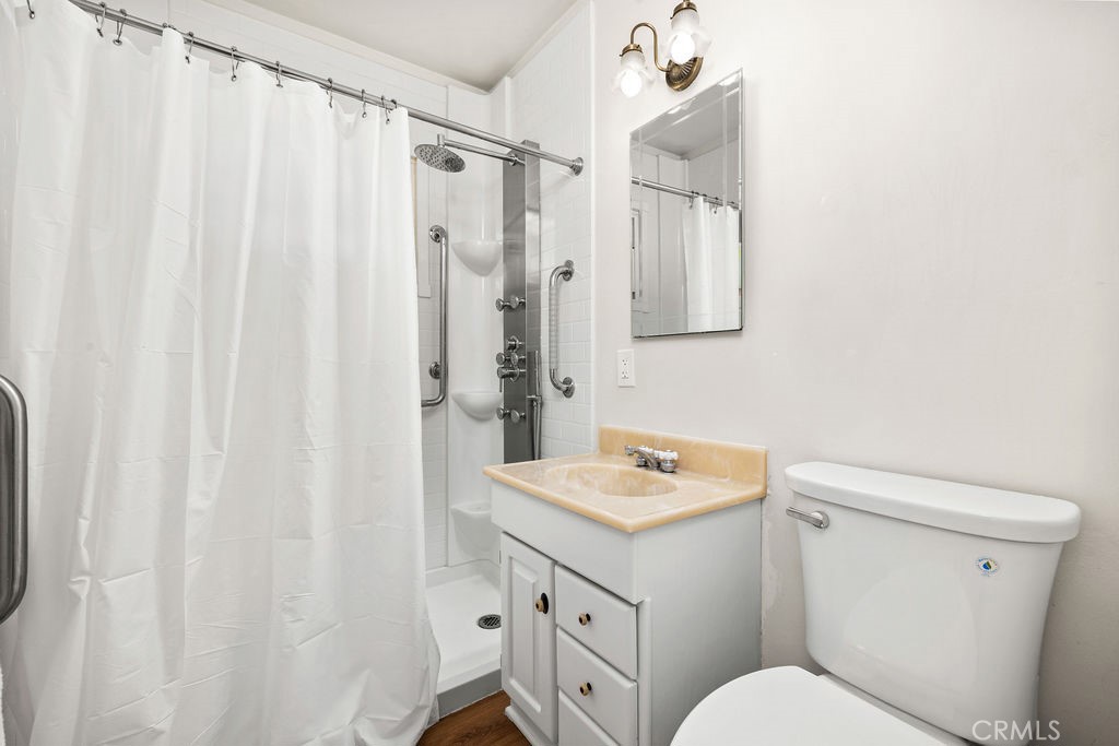 Bathroom 1 - 13191 Lewis, Garden Grove CA 92843 - photo 28