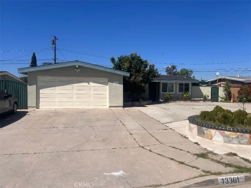 13361 Redbird St, Garden Grove