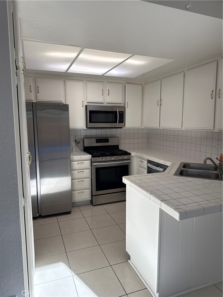 13467 Pepperdine, Garden Grove CA 92844 - photo 4