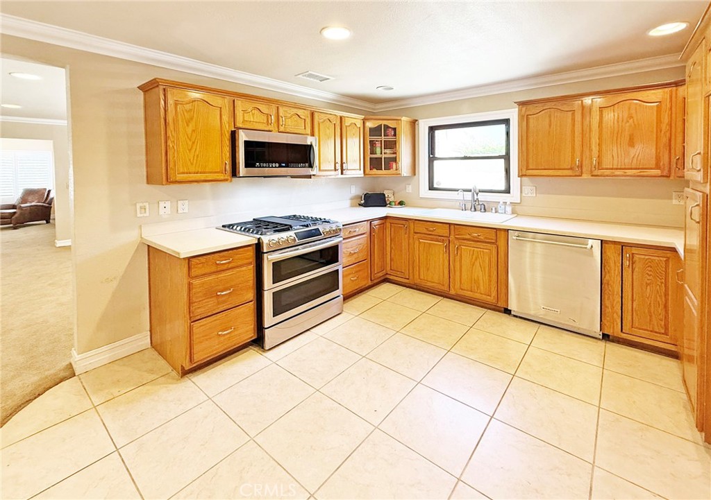 6041 Santa Barbara Avenue, Garden Grove CA 92845 - photo 10