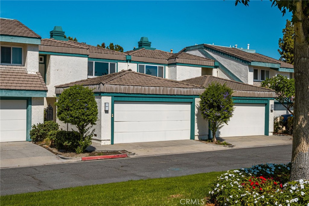 6931 Danvers Dr, Garden Grove CA 92845 - photo 2