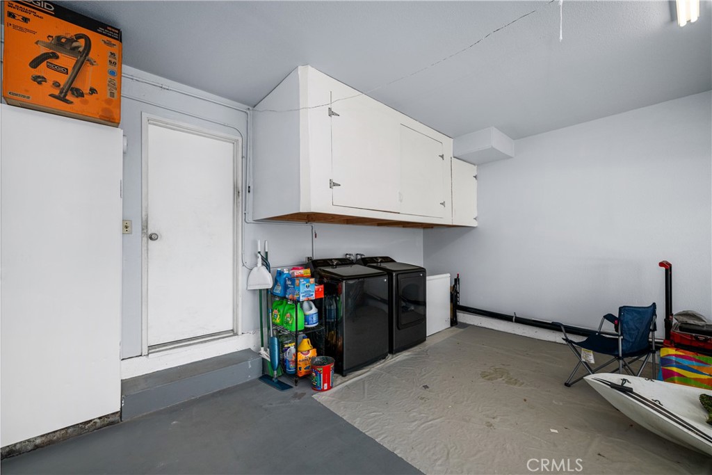 Washer and Dryer hook ups in garage - 6971 Knollcrest #48 48, Garden Grove CA 92845 - photo 53