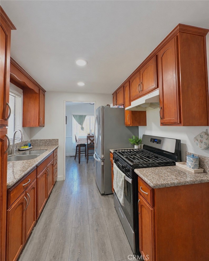 7887 Lampson Avenue 16, Garden Grove CA 92841 - photo 3