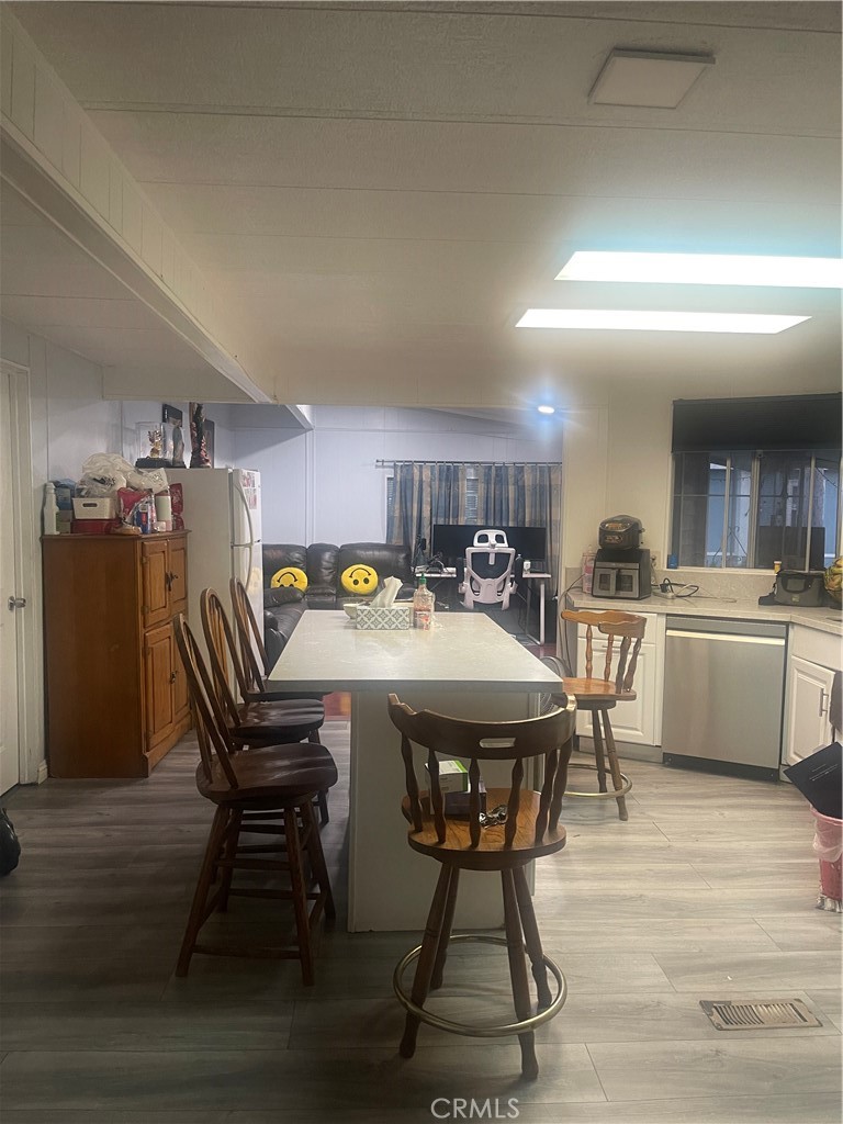Dining room - 8111 Standford Ave. Spc 1, Garden Grove CA 92841 - photo 3