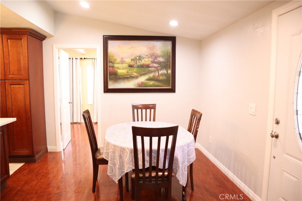 Dinning​​‌​​​​‌​​‌‌​​‌‌​​‌‌​​‌​​​‌‌​‌​​​​‌‌​‌​​ area - 8111 stanford 125, Garden Grove CA 92841 - photo 7