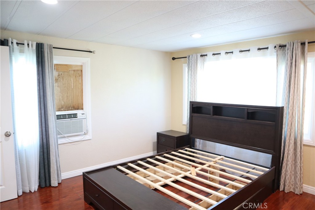 Master bathroom - 8111 stanford 125, Garden Grove CA 92841 - photo 11