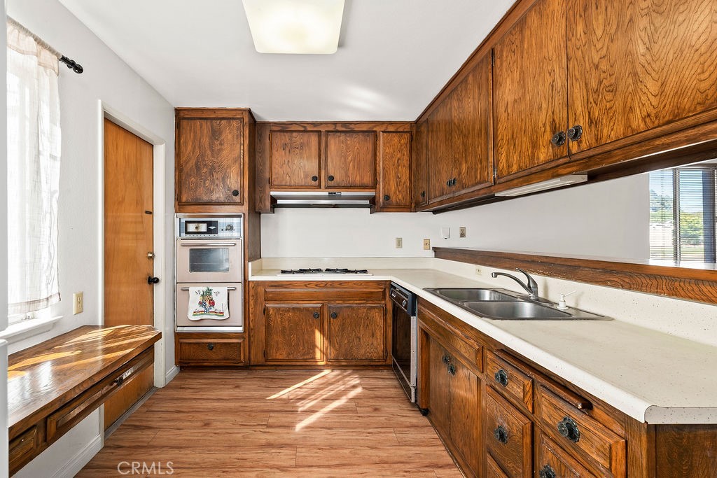 Kitchen - 9652 Mansor Avenue, Garden Grove CA 92844 - photo 18
