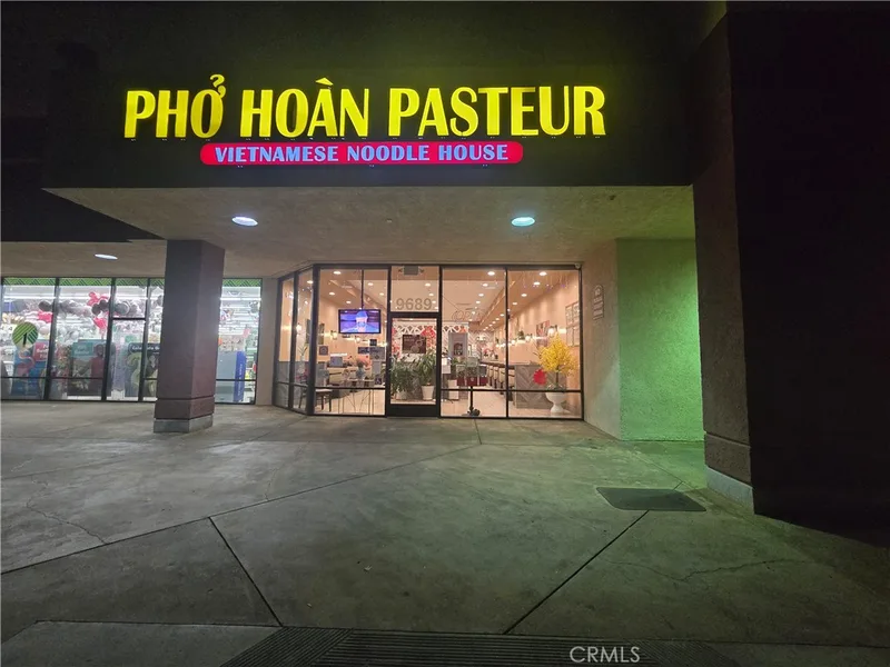 9689 Chapman Ave, Garden Grove, CA 92841