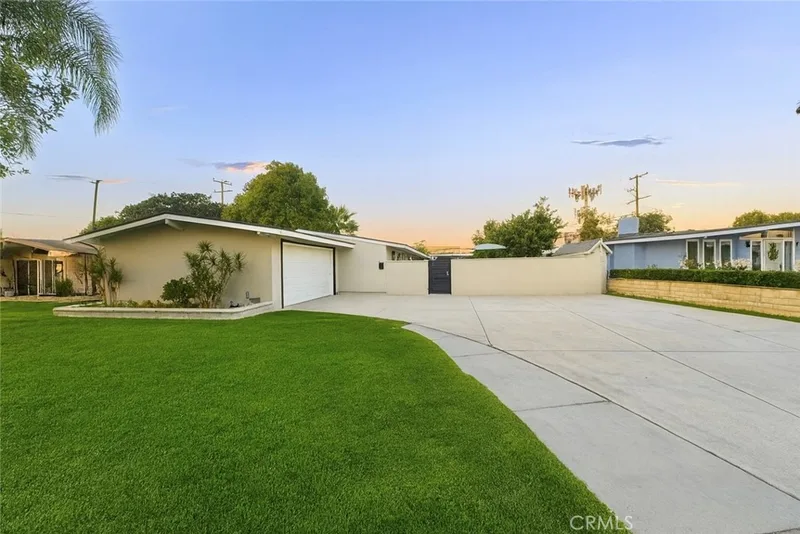 9881 Aldgate Ave, Garden Grove, CA 92841