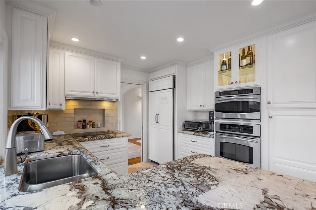 10062 Cynthia, Huntington Beach CA 92646 - photo 8