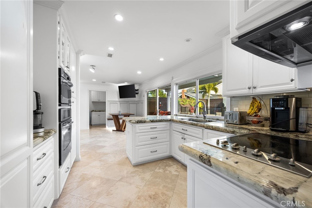 10062 Cynthia, Huntington Beach CA 92646 - photo 10