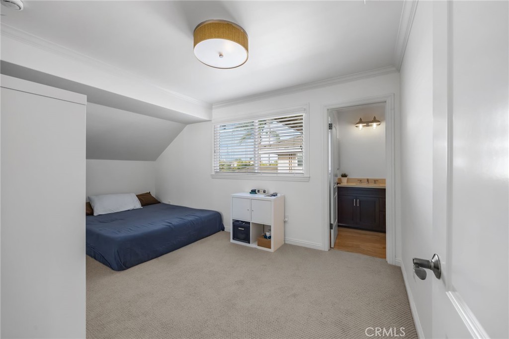 10062 Cynthia, Huntington Beach CA 92646 - photo 23