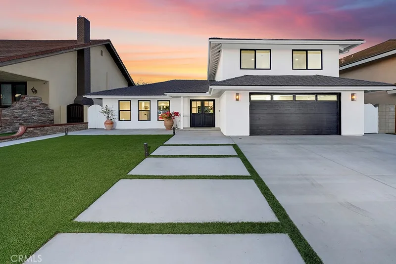 10071 Birchwood Drive, Huntington Beach, CA 92646