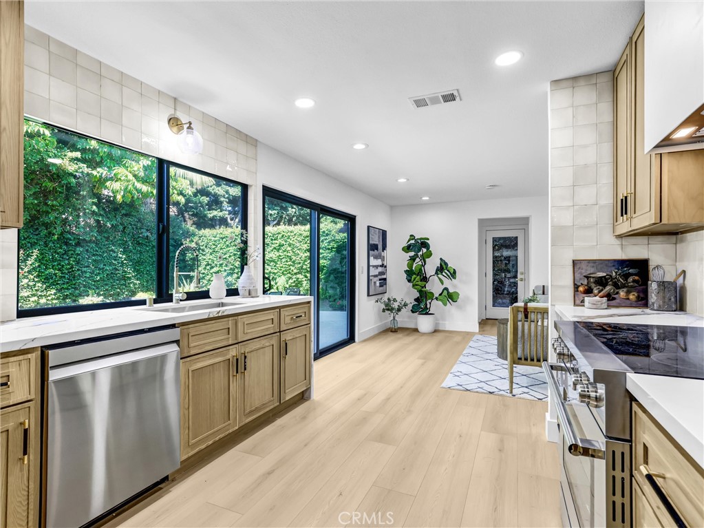 10091 Edye Drive, Huntington Beach CA 92646 - photo 22