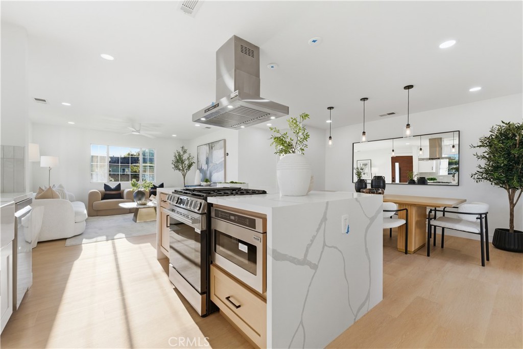 Welcome Home! - 10121 Kukui, Huntington Beach CA 92646 - photo 1
