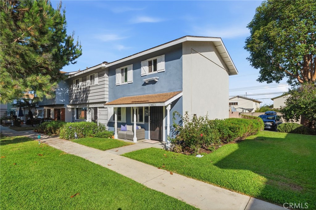 10132 Hull Drive, Huntington Beach CA 92646 - photo 2