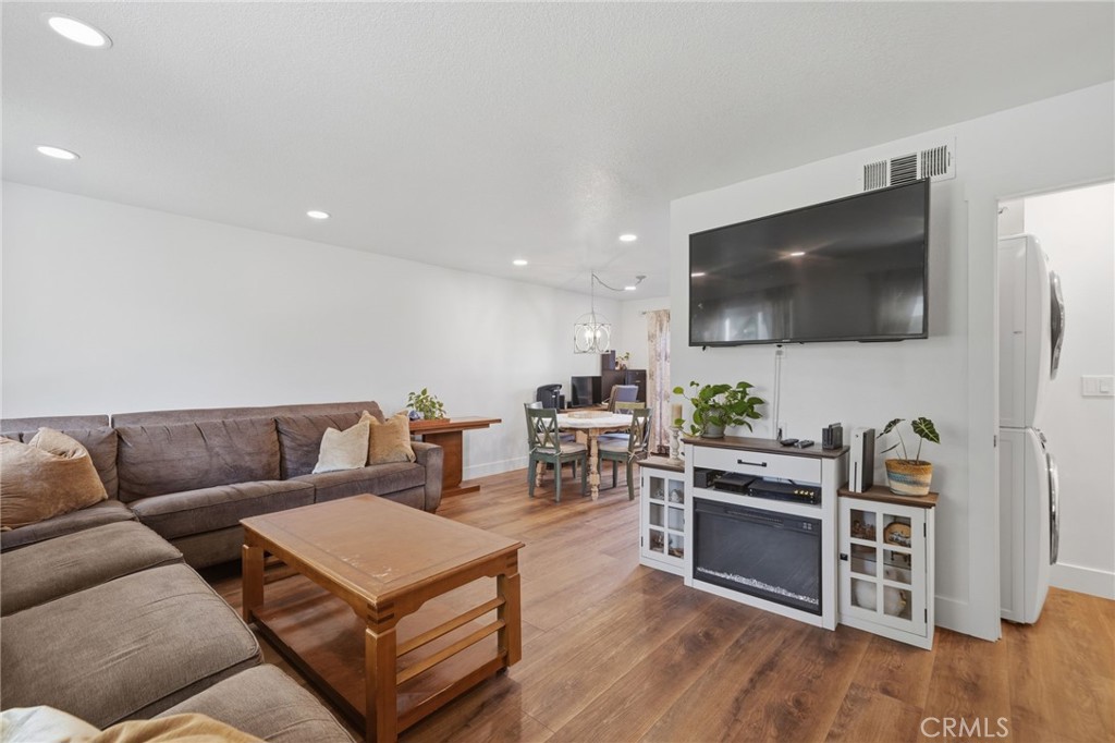 10132 Hull Drive, Huntington Beach CA 92646 - photo 4