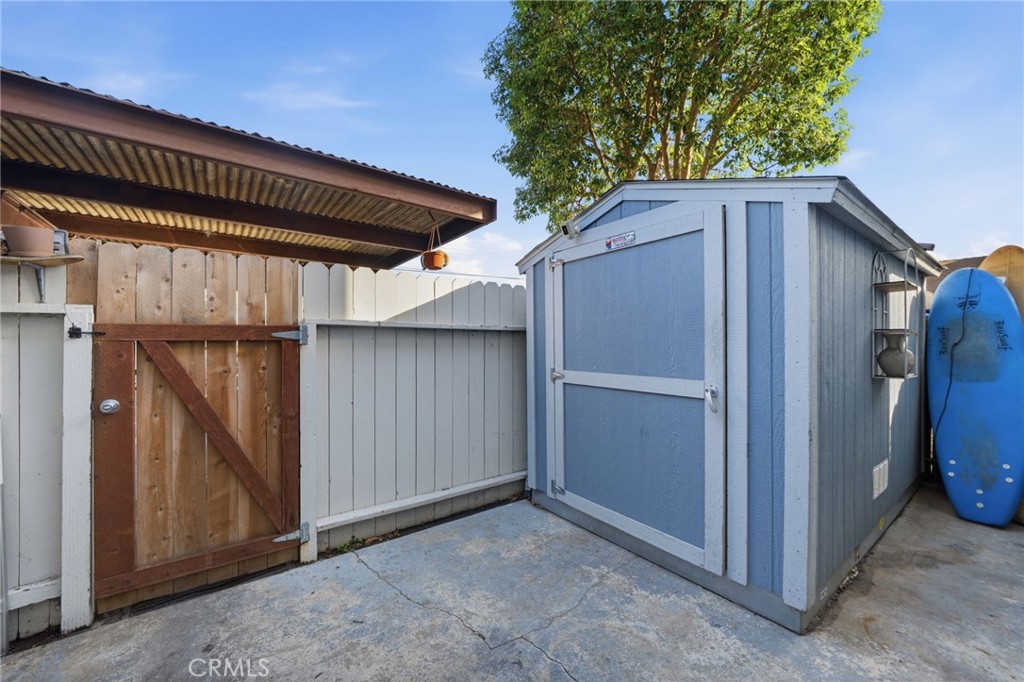 10132 Hull Drive, Huntington Beach CA 92646 - photo 18