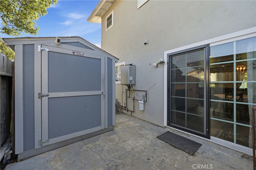 10132 Hull Drive, Huntington Beach CA 92646 - photo 19