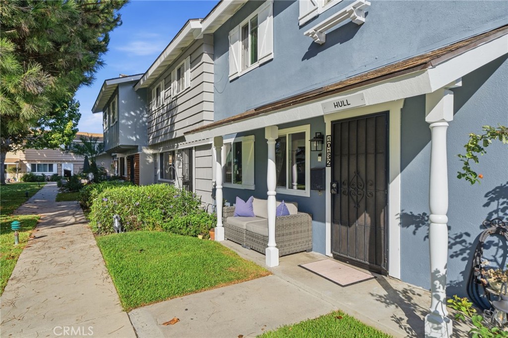 10132 Hull Drive, Huntington Beach CA 92646 - photo 20
