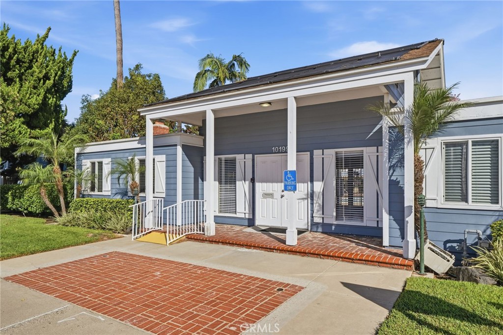 10132 Hull Drive, Huntington Beach CA 92646 - photo 25