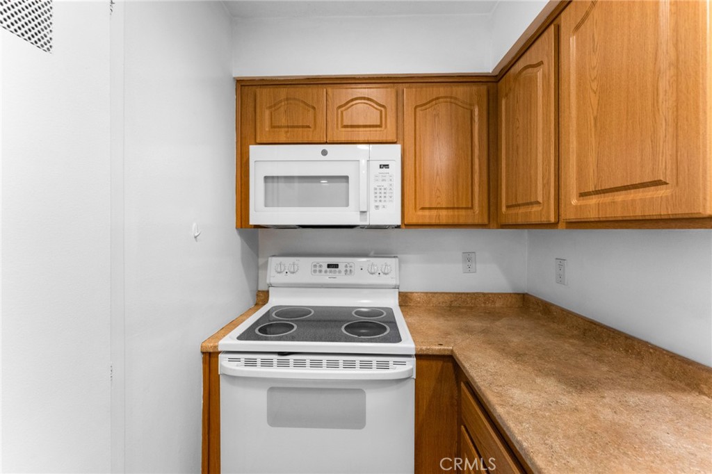 10203 Holburn, Huntington Beach CA 92646 - photo 21