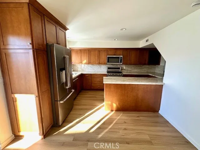 111 Alabama, Huntington Beach, CA 92648