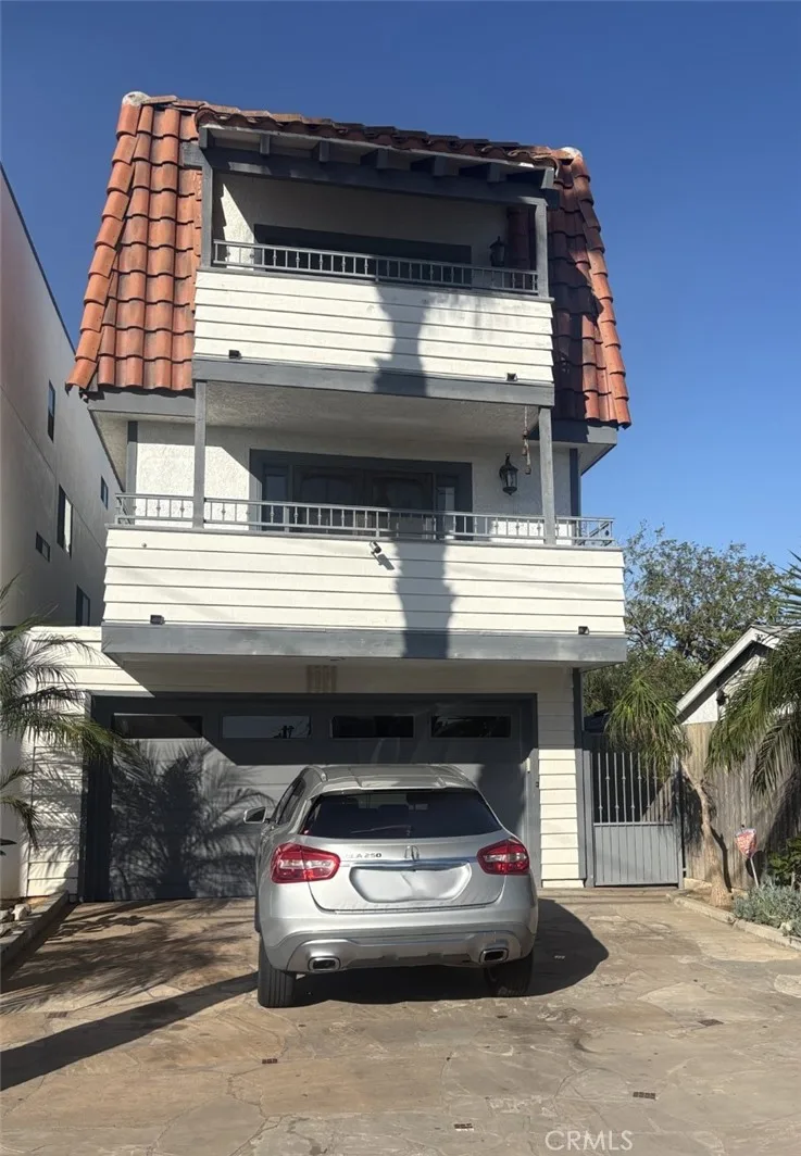 1111 Alabama, Huntington Beach