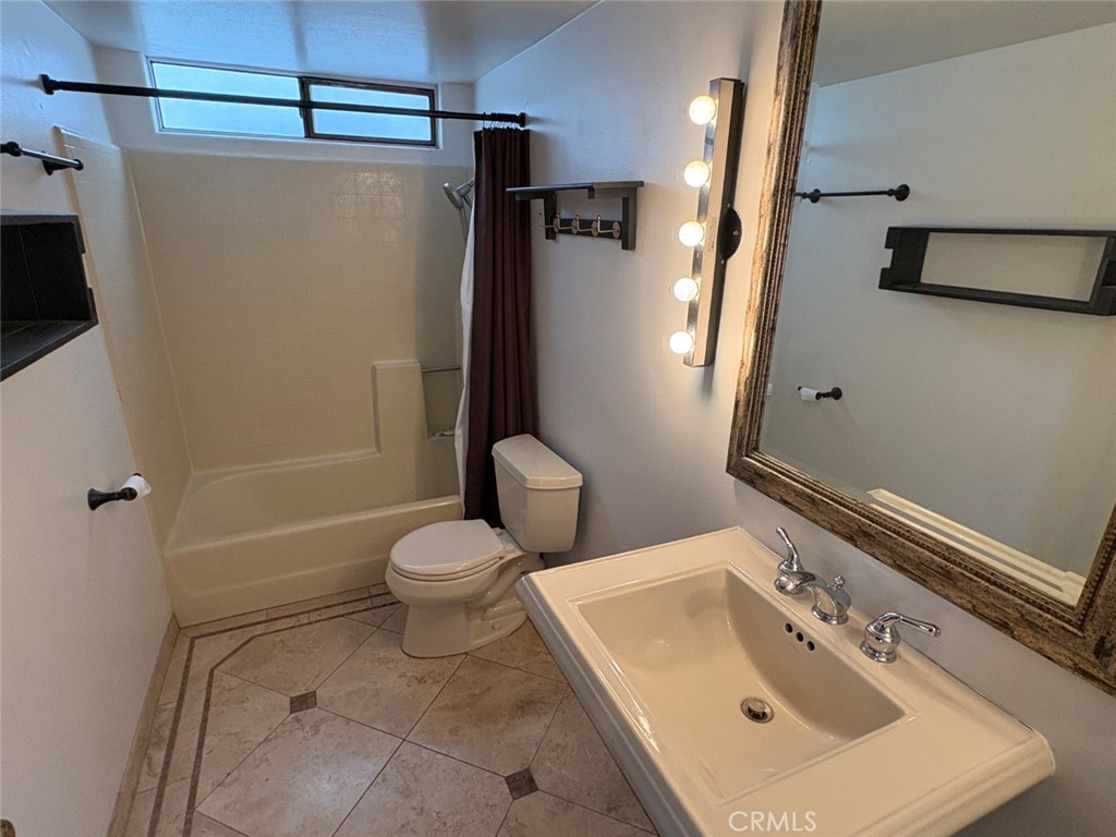 1111 Alabama, Huntington Beach CA 92648 - photo 2