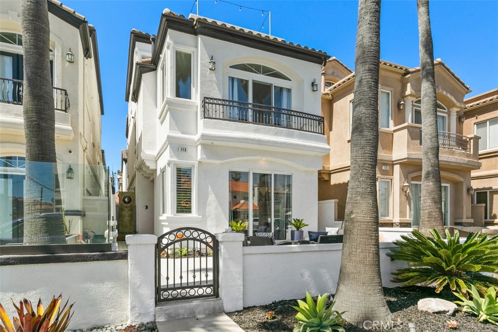 Welcome home! - 113 18th Street, Huntington Beach CA 92648 - photo 1
