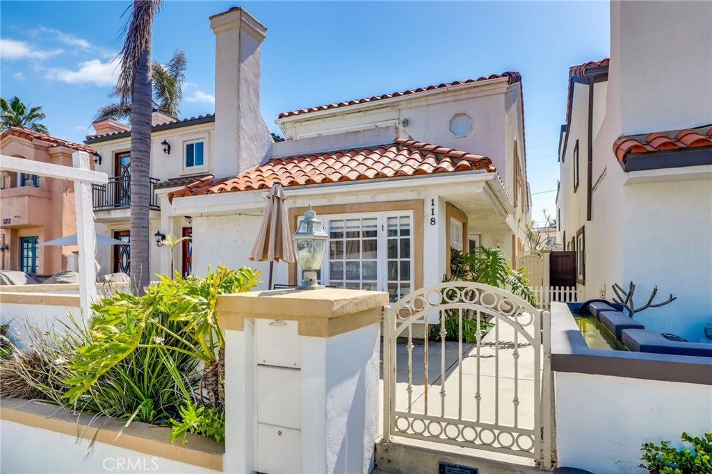 118 18th Street, Huntington Beach CA 92648 - photo 1