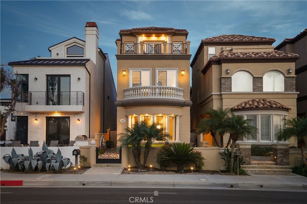 Beautiful sunsets from this home - 120 22nd Street, Huntington Beach CA 92648 - photo 1
